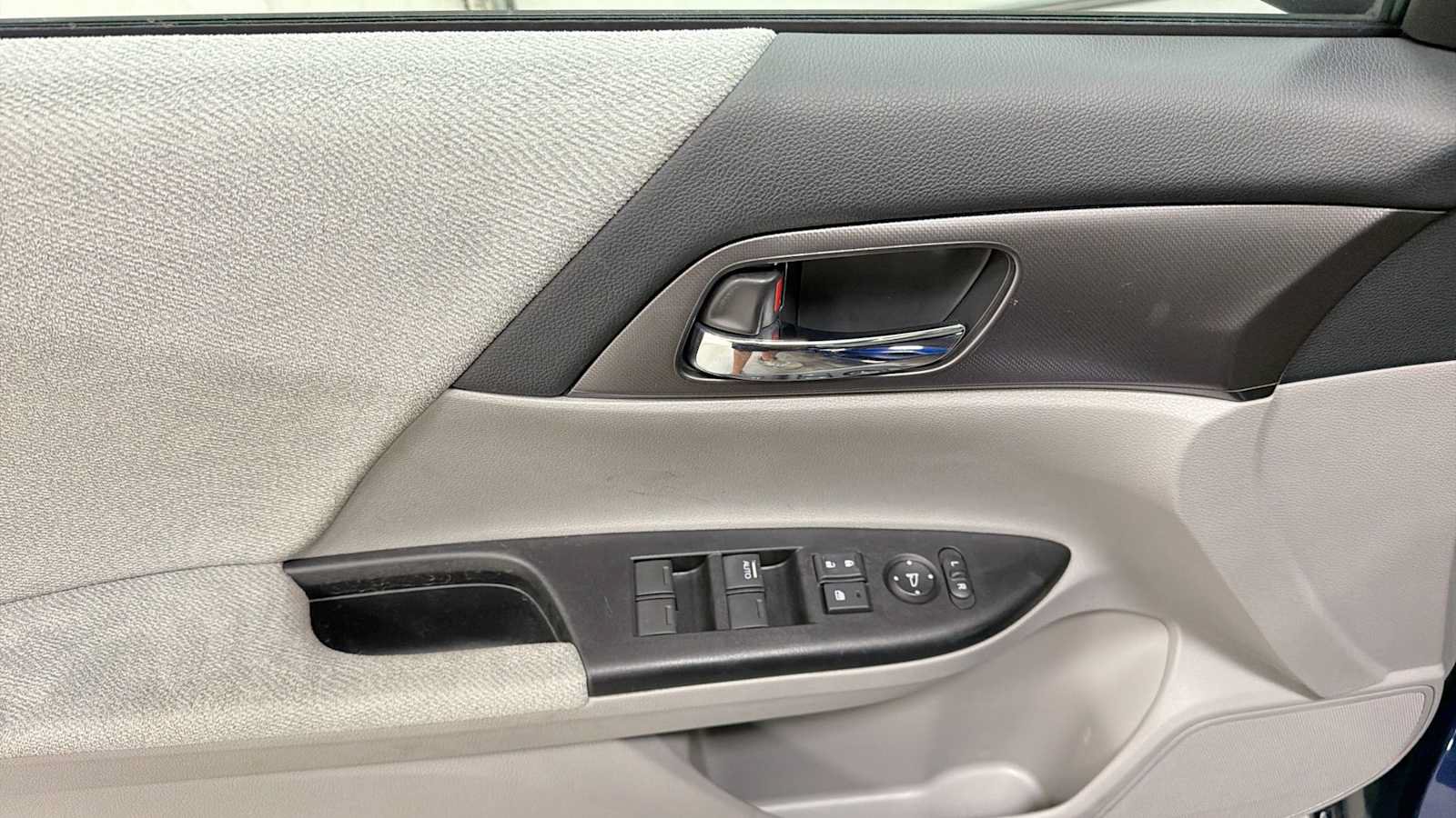Used 2013 Honda Accord LX image 15