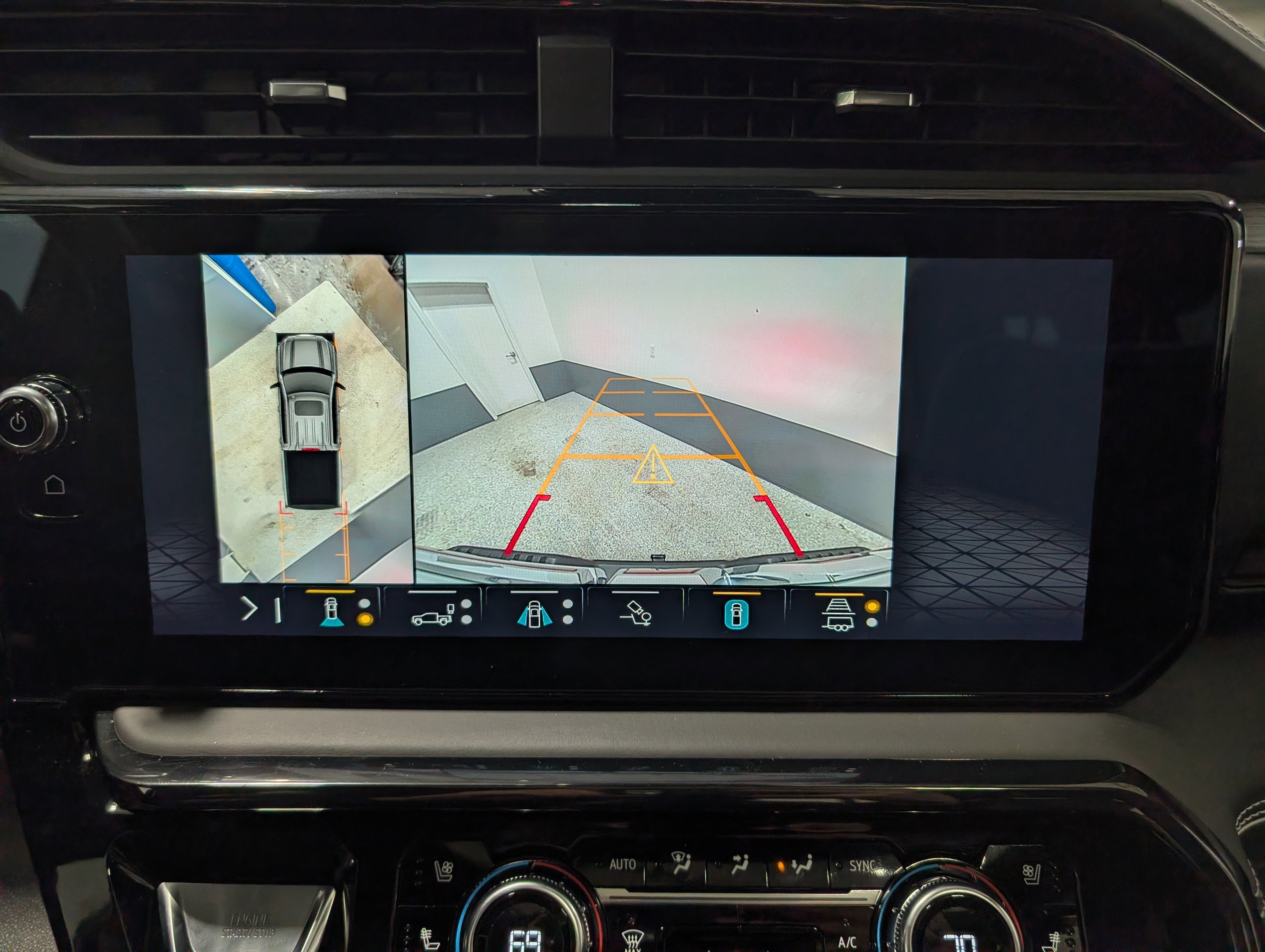 Used 2023 GMC Sierra 1500 AT4X image 32