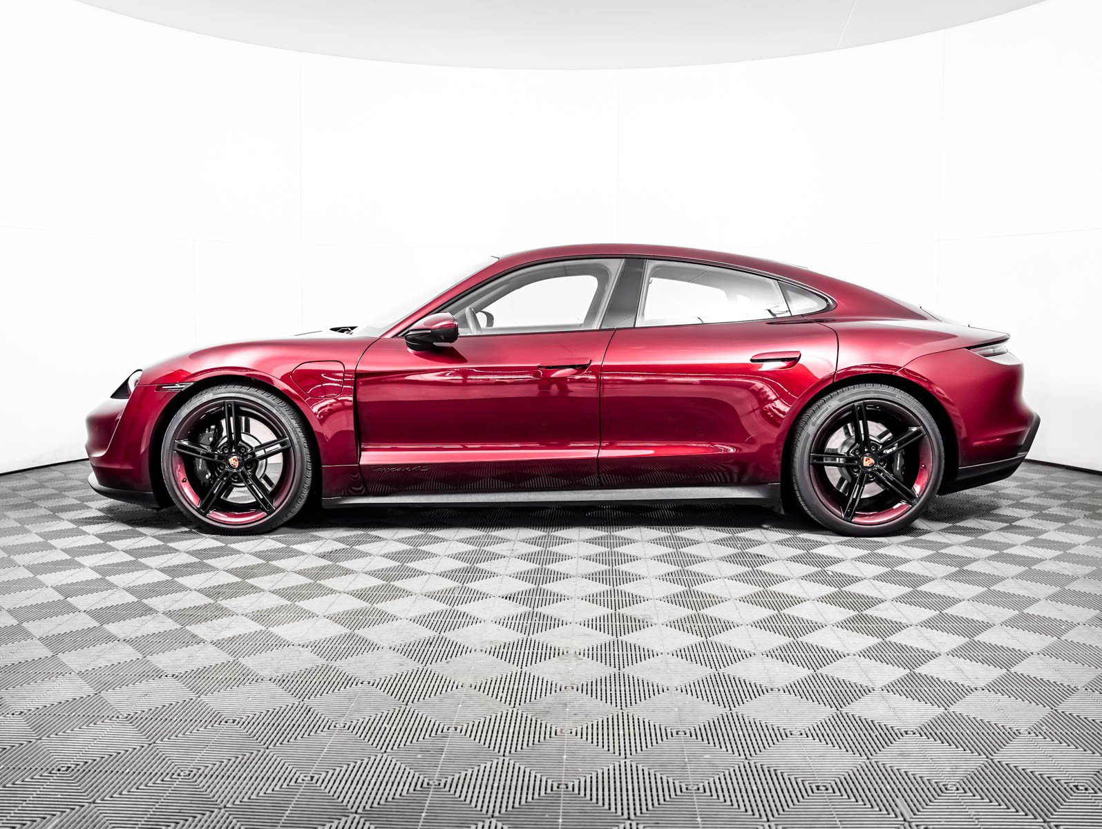 Certified 2021 Porsche Taycan 4S w/ Premium Package AWD/4WD image 2