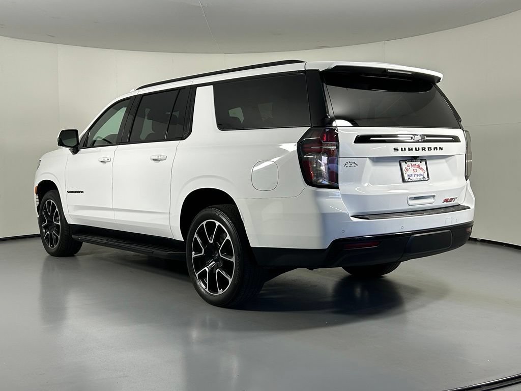 Used 2024 Chevrolet Suburban RST w/ Luxury Package AWD/4WD image 5