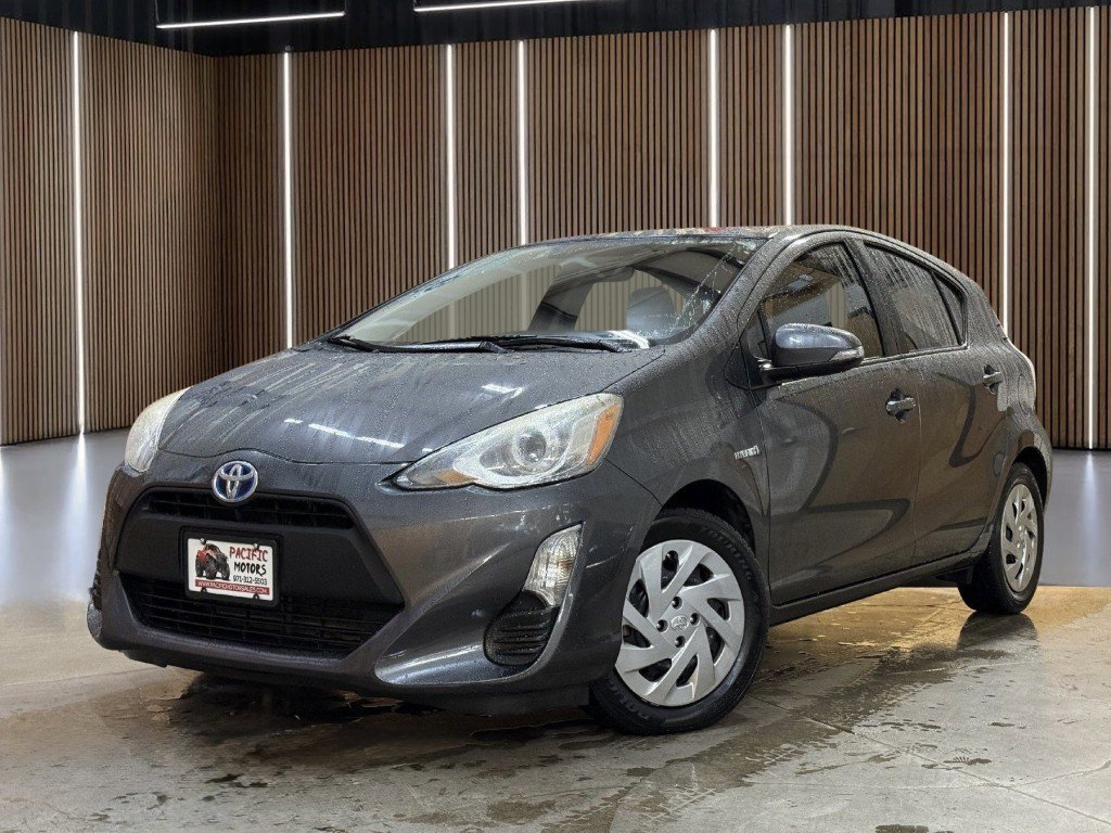 Used 2016 Toyota Prius C One image 2