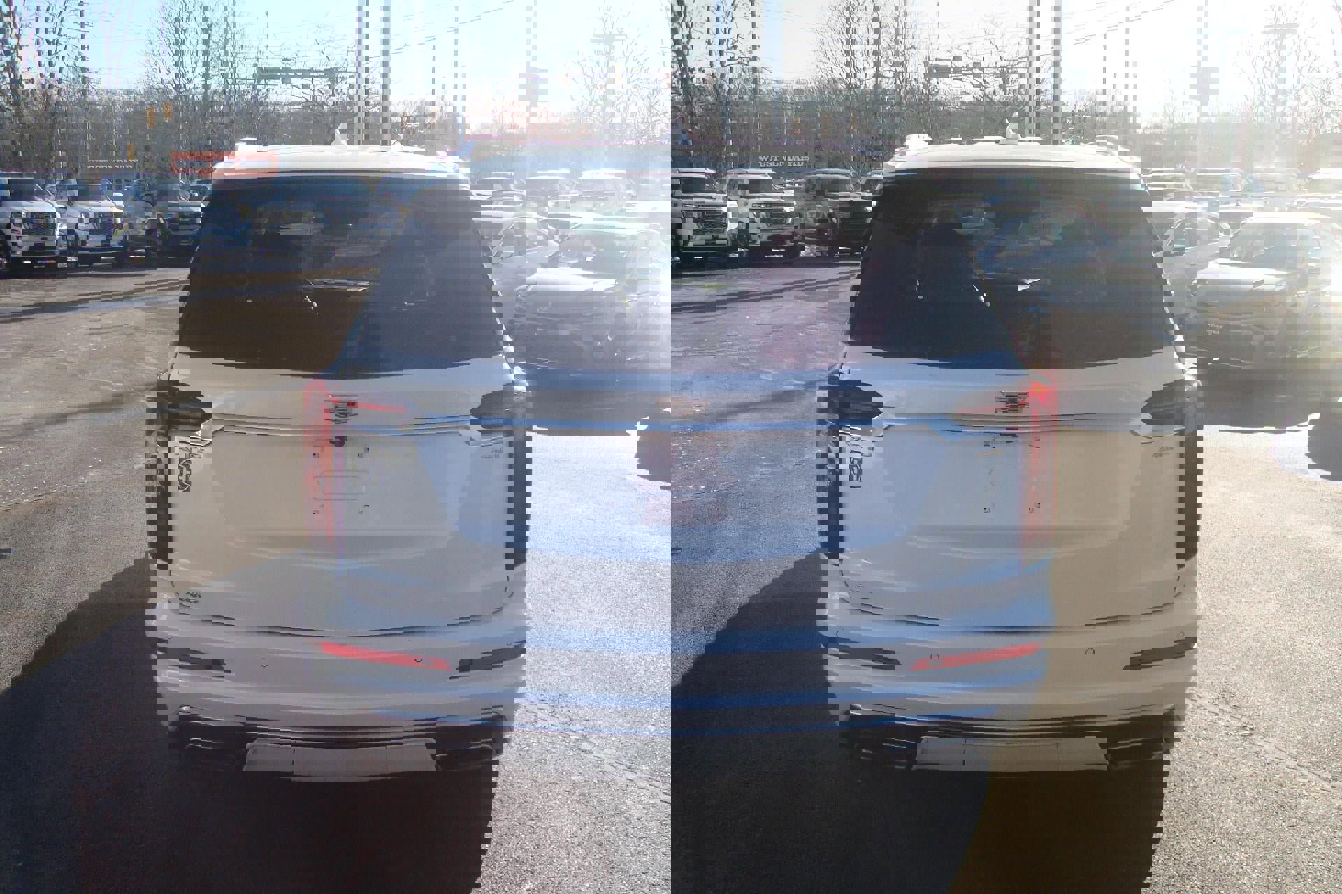 Used 2023 Cadillac XT6 Premium Luxury w/ Technology Package image 5