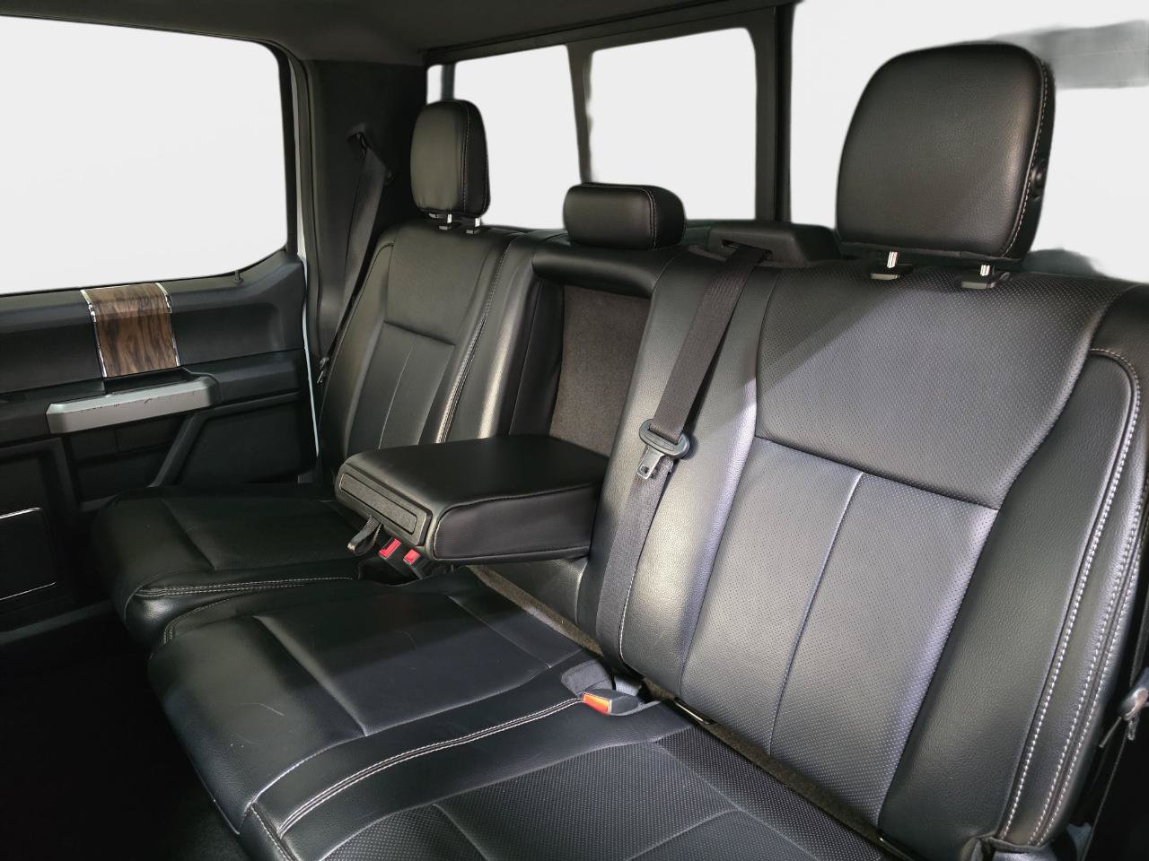 Used 2018 Ford F150 Lariat w/ Equipment Group 502A Luxury AWD/4WD image 19