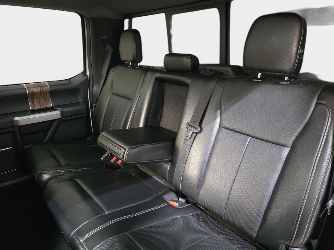 Used 2018 Ford F150 Lariat w/ Equipment Group 502A Luxury AWD/4WD image 19
