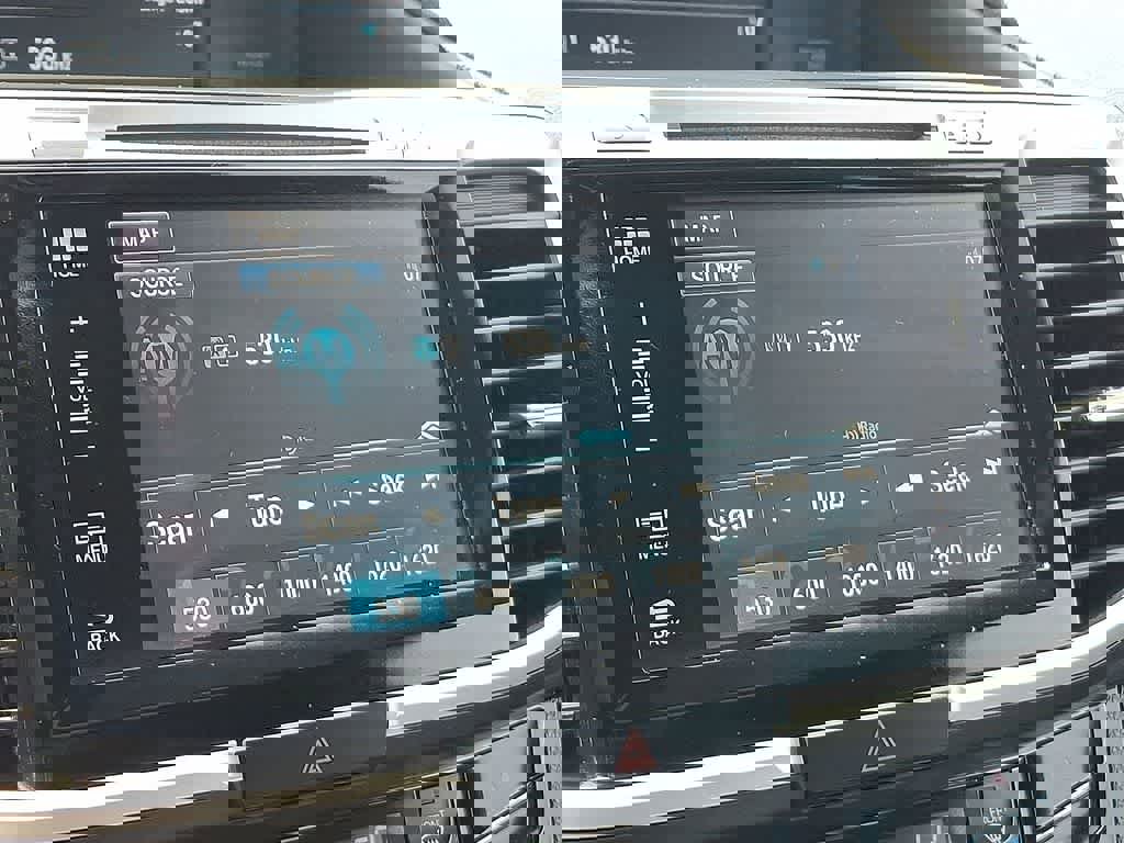 Used 2016 Honda Accord Touring image 14