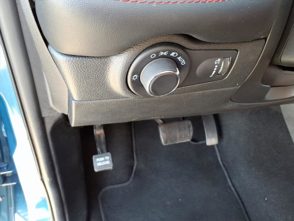 Used 2024 Dodge Durango GT image 15