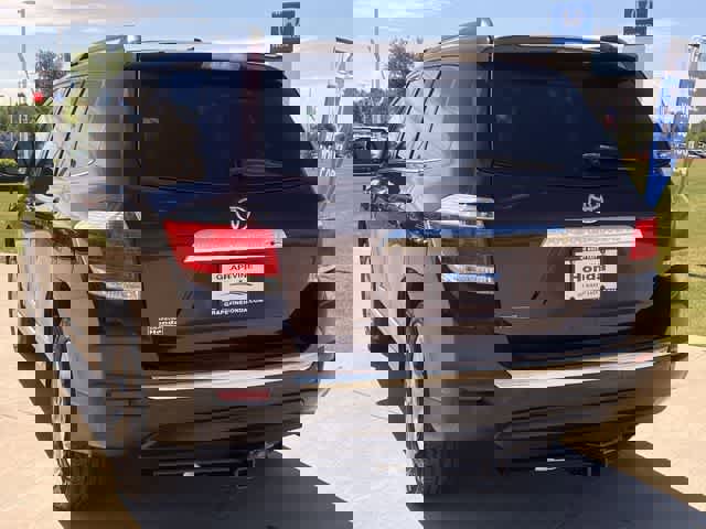 Used 2013 Toyota Highlander SE FWD image 5