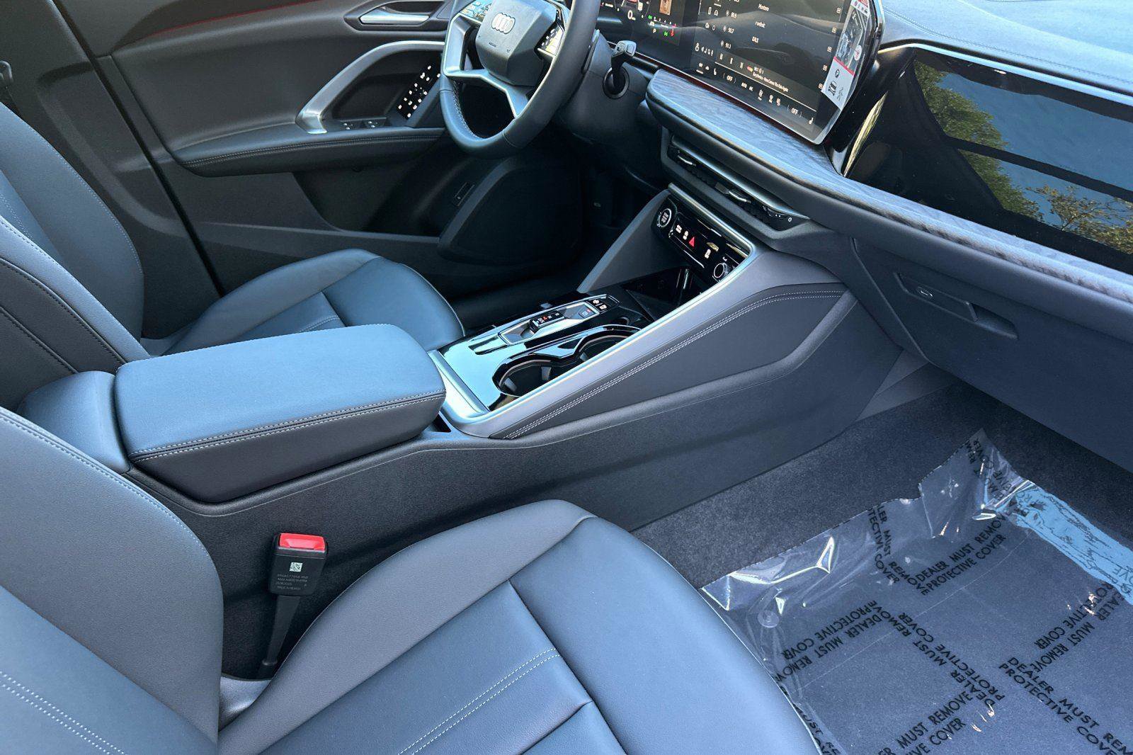 Certified 2025 Audi Q5 Premium Plus w/ Premium Plus image 16