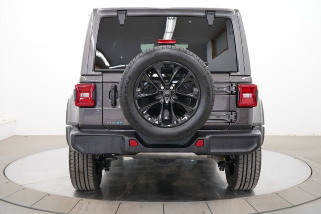 Used 2025 Jeep Wrangler Unlimited Sahara image 6
