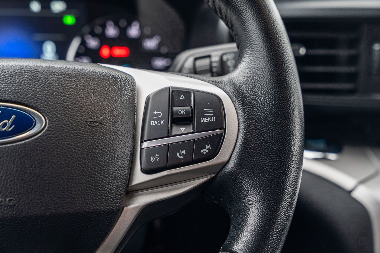 Certified 2022 Ford Explorer XLT RWD image 30