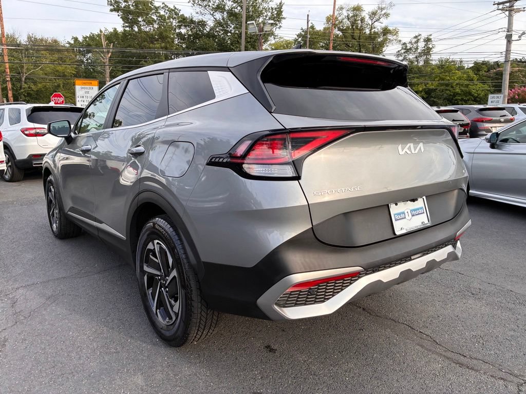 Used 2023 Kia Sportage LX AWD/4WD image 5