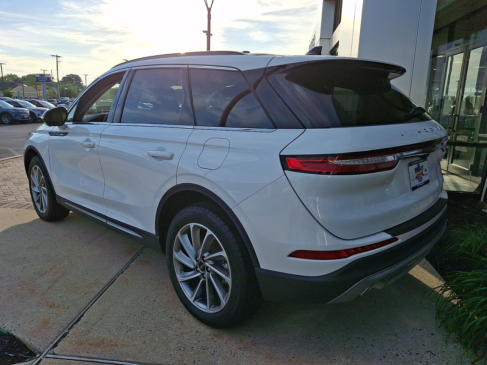 Used 2026 Lincoln Corsair Premiere AWD/4WD image 5