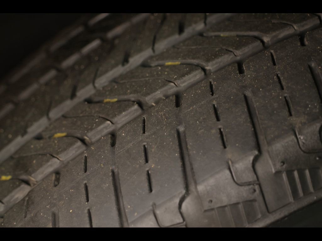 Used 2025 GMC Acadia Elevation image 21