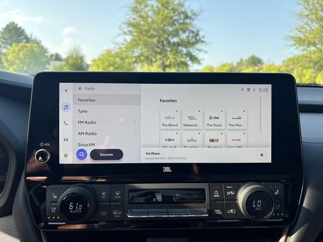 Used 2025 Toyota Grand Highlander AWD Hybrid image 16