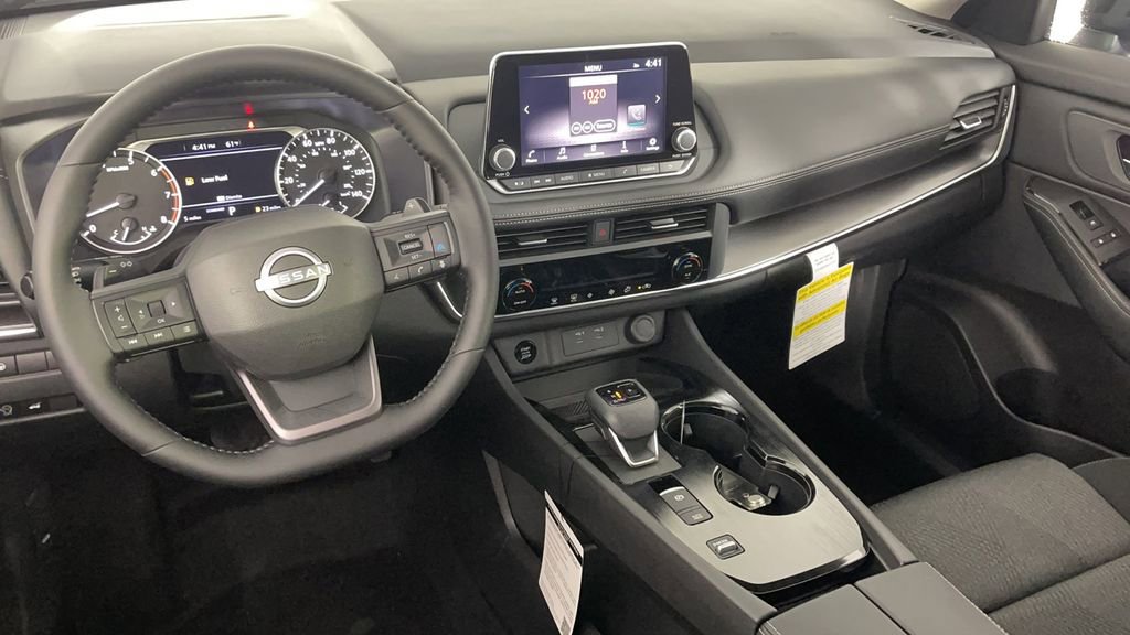 New 2025 Nissan Rogue SV image 15