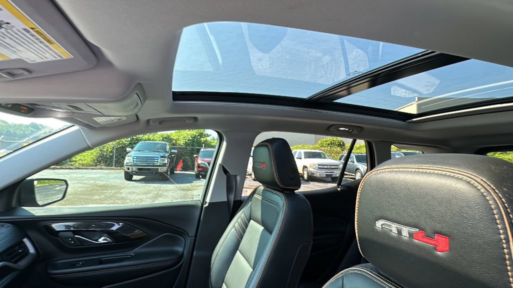 Used 2024 GMC Terrain AT4 image 12