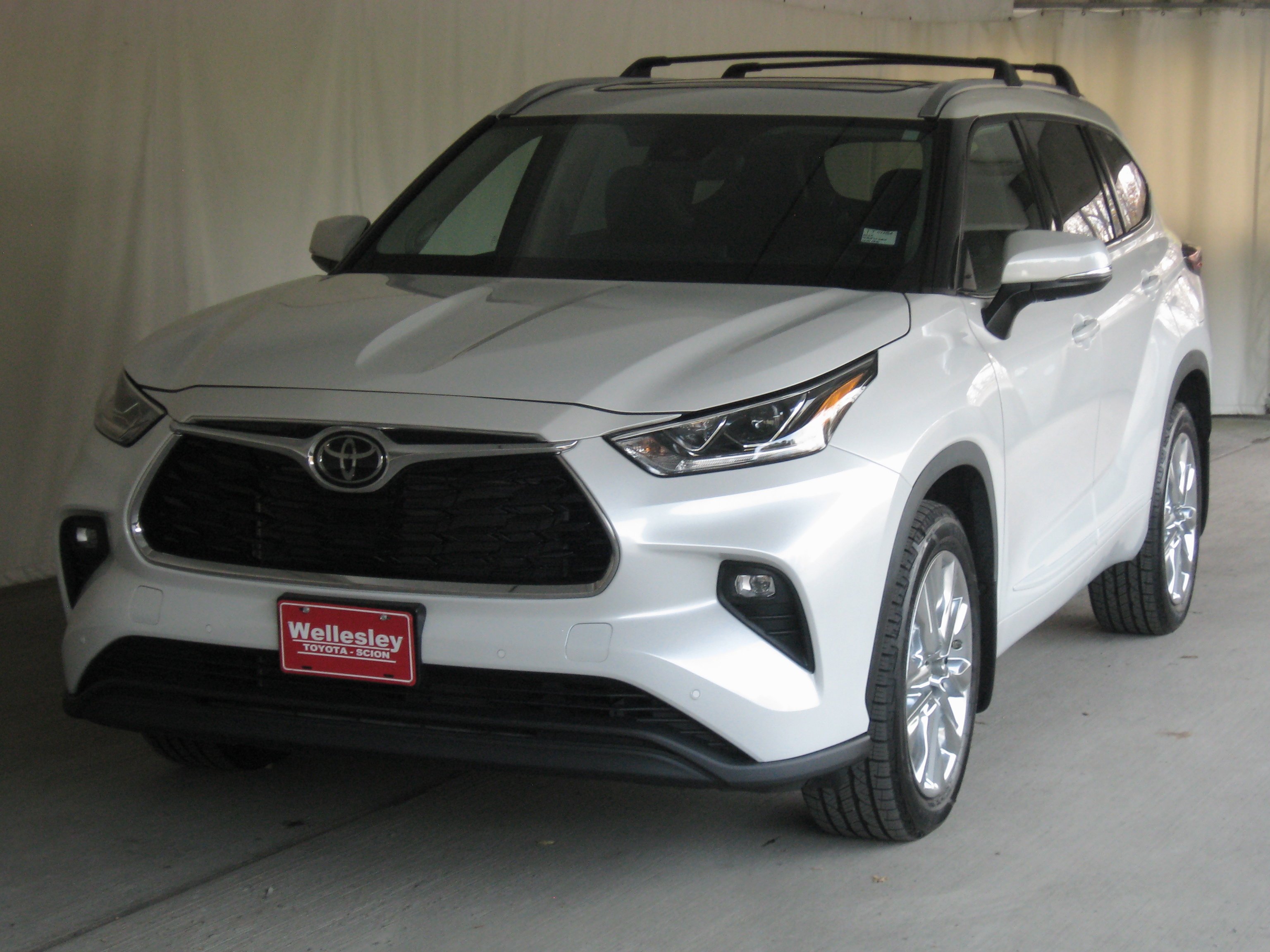 Used 2023 Toyota Highlander Limited AWD/4WD image 26