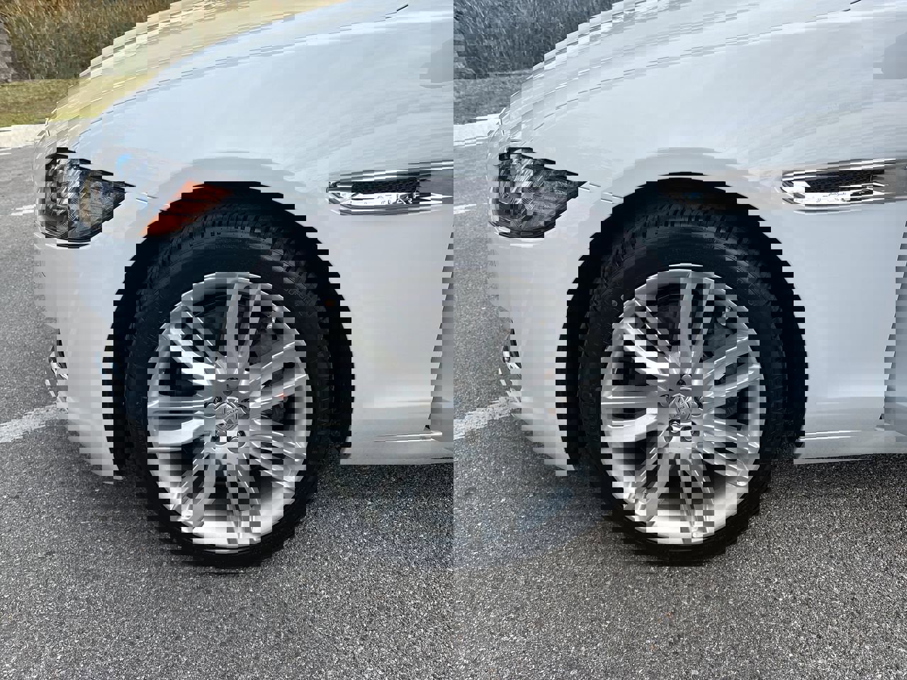 Used 2018 Jaguar XF Portfolio image 26