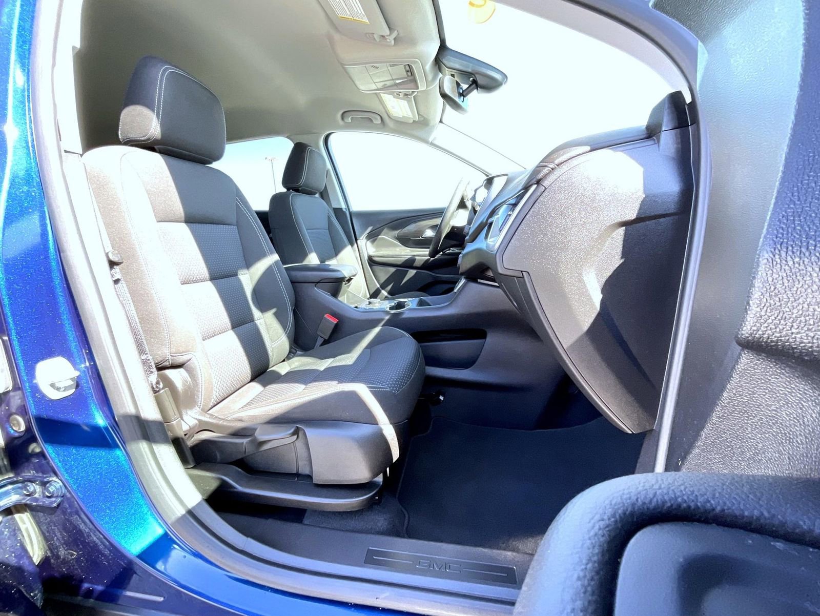 Certified 2023 GMC Terrain SLE w/ Driver Convenience Package image 15