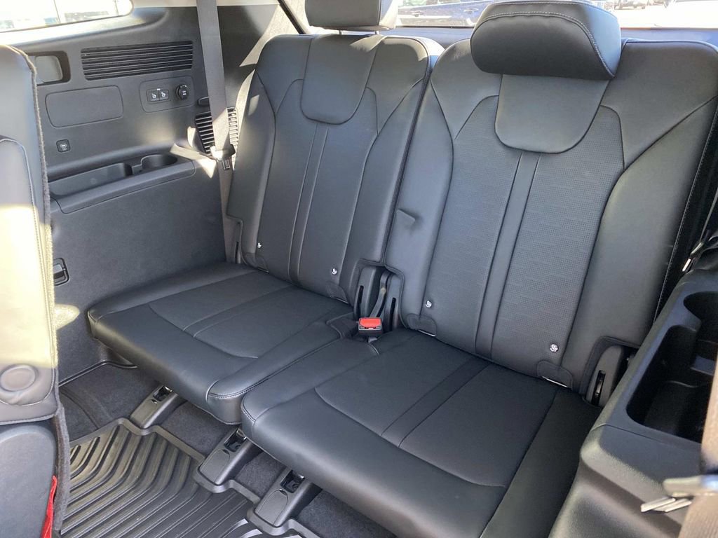 New 2026 Kia Sorento SX image 8
