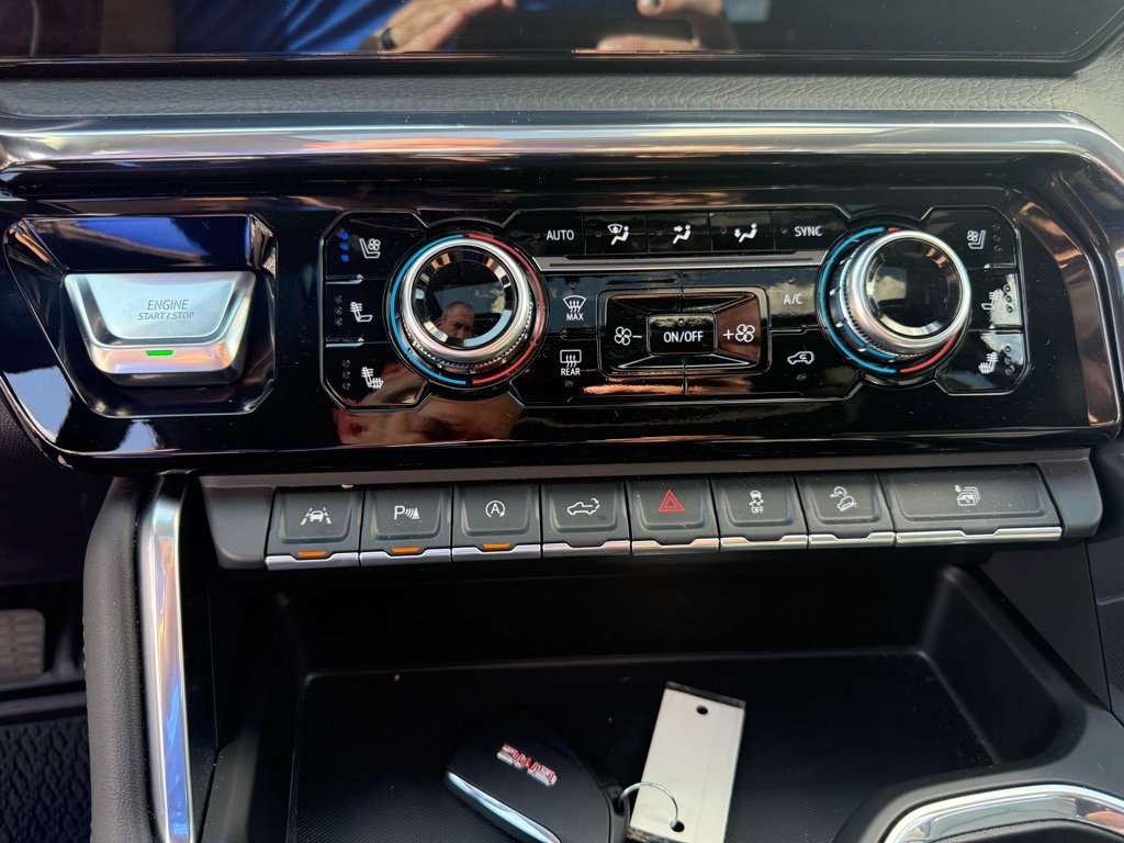 Used 2024 GMC Sierra 1500 Denali w/ Denali Reserve Package image 25