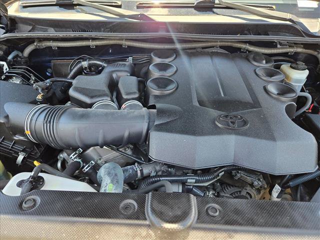 Used 2016 Toyota 4Runner SR5 RWD image 21