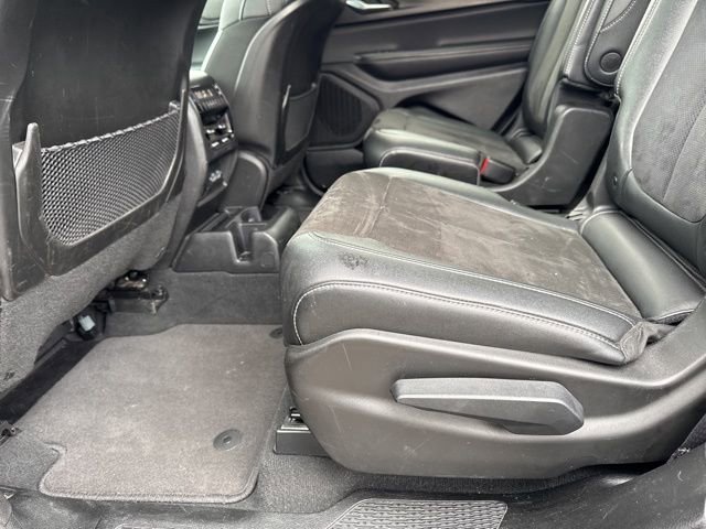 Used 2023 Jeep Grand Cherokee L Laredo image 15