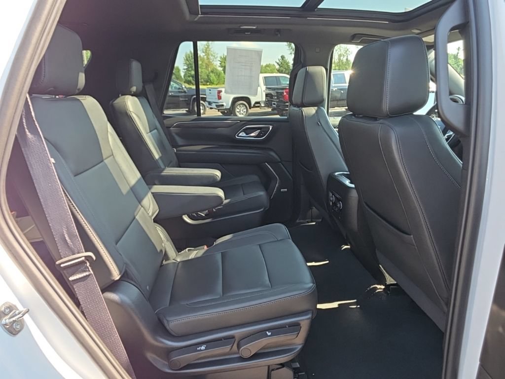 Used 2023 Chevrolet Tahoe LT w/ Luxury Package AWD/4WD image 30