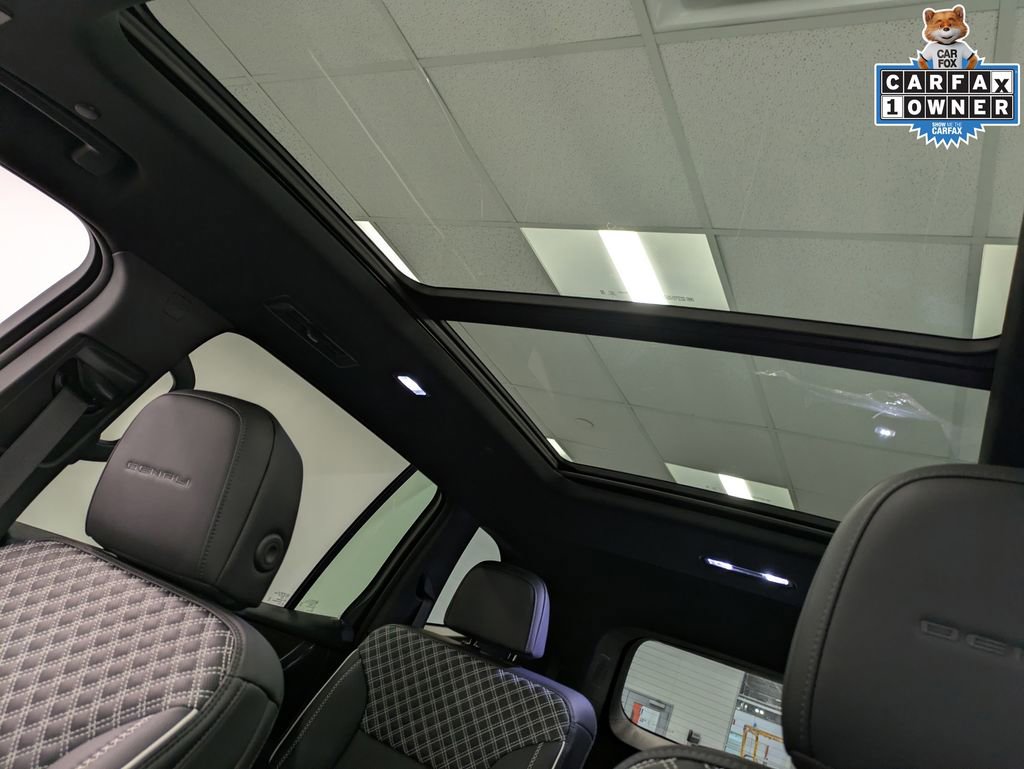 Used 2025 GMC Acadia Denali w/ LPO, Floor Liner Package image 21