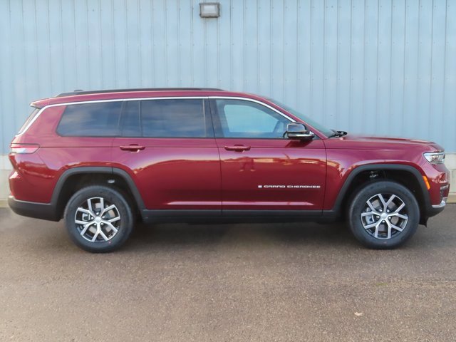 New 2025 Jeep Grand Cherokee L Limited w/ Trailer Tow Package image 2