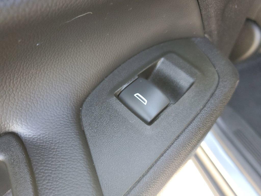 Used 2024 Chevrolet Equinox LT image 17