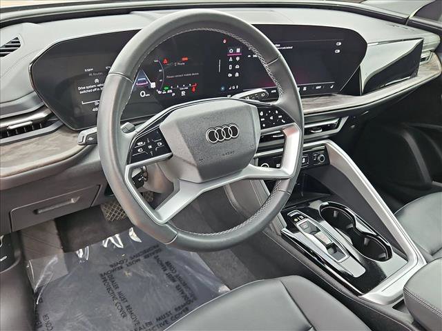 Certified 2025 Audi Q5 Premium w/ Convenience Package AWD/4WD image 10