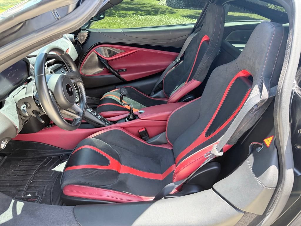Used 2019 McLaren 720S Performance RWD image 41
