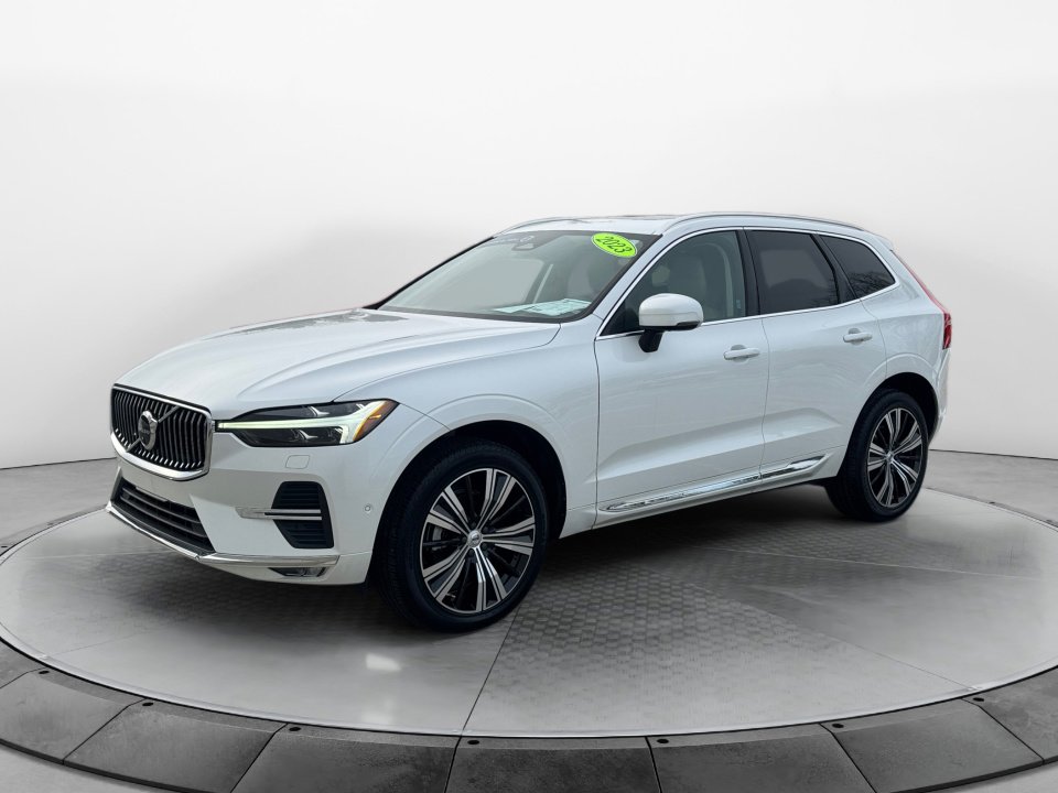 Used 2023 Volvo XC60 B5 Plus w/ Protection Package Premier image 3
