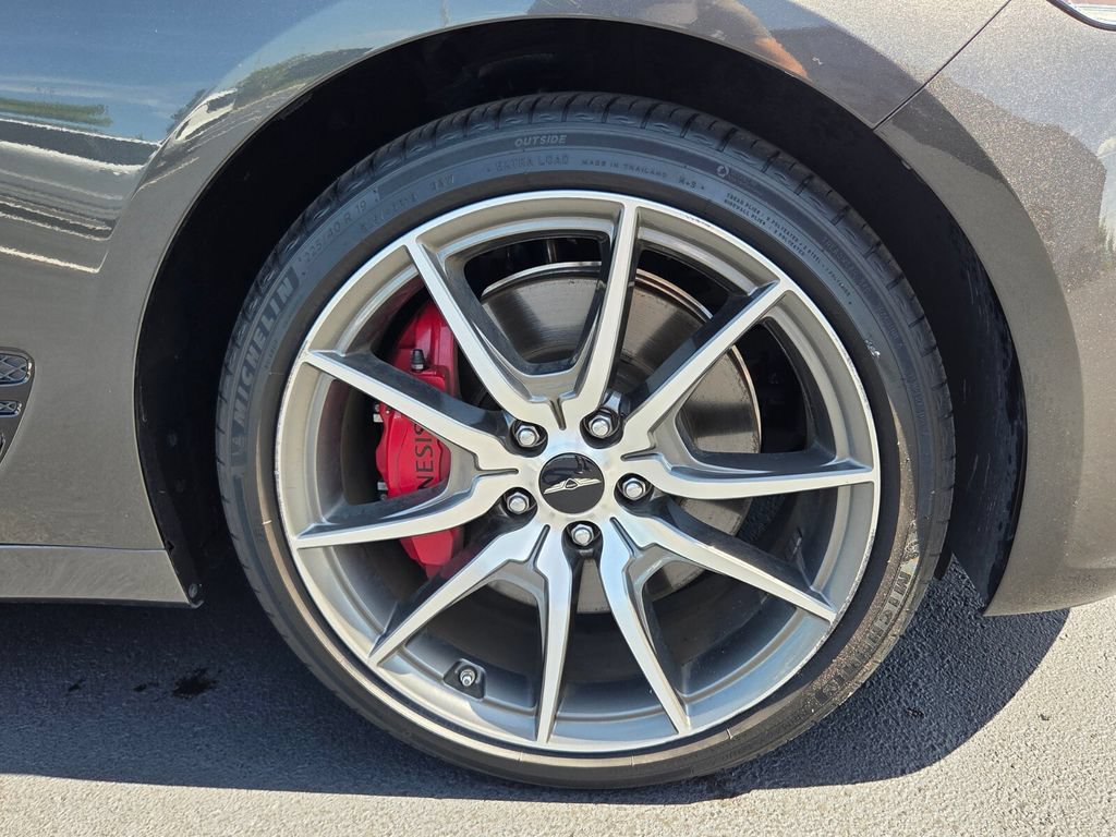 Used 2025 Genesis G70 2.5T RWD image 9