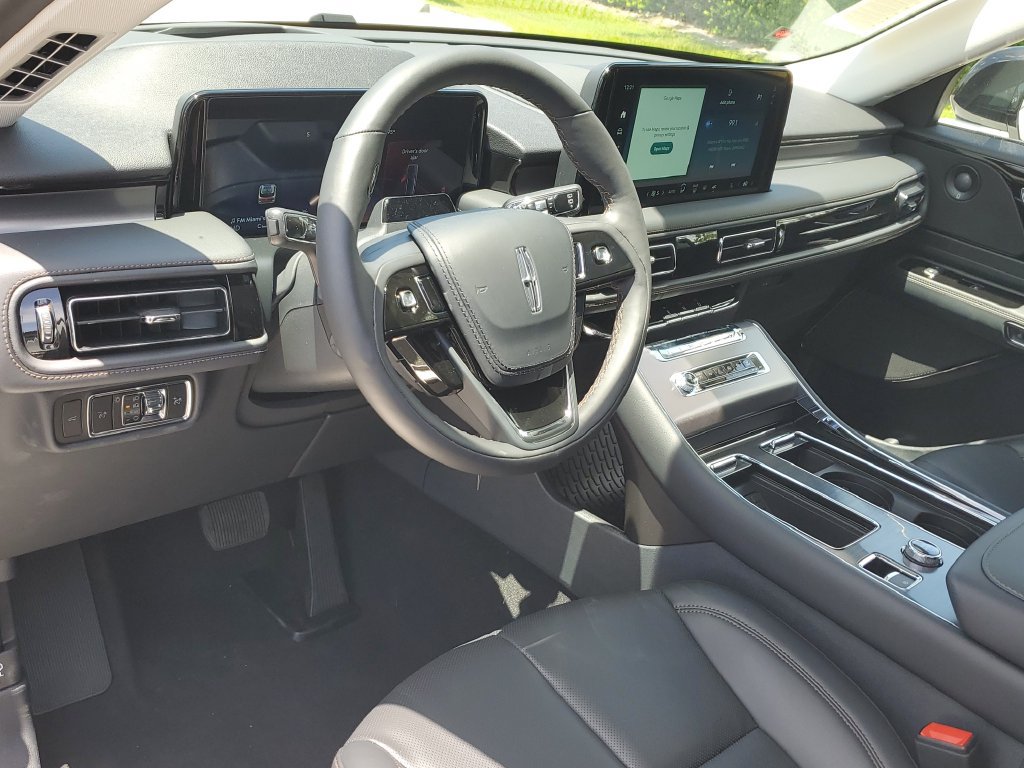 New 2026 Lincoln Aviator 2WD image 21