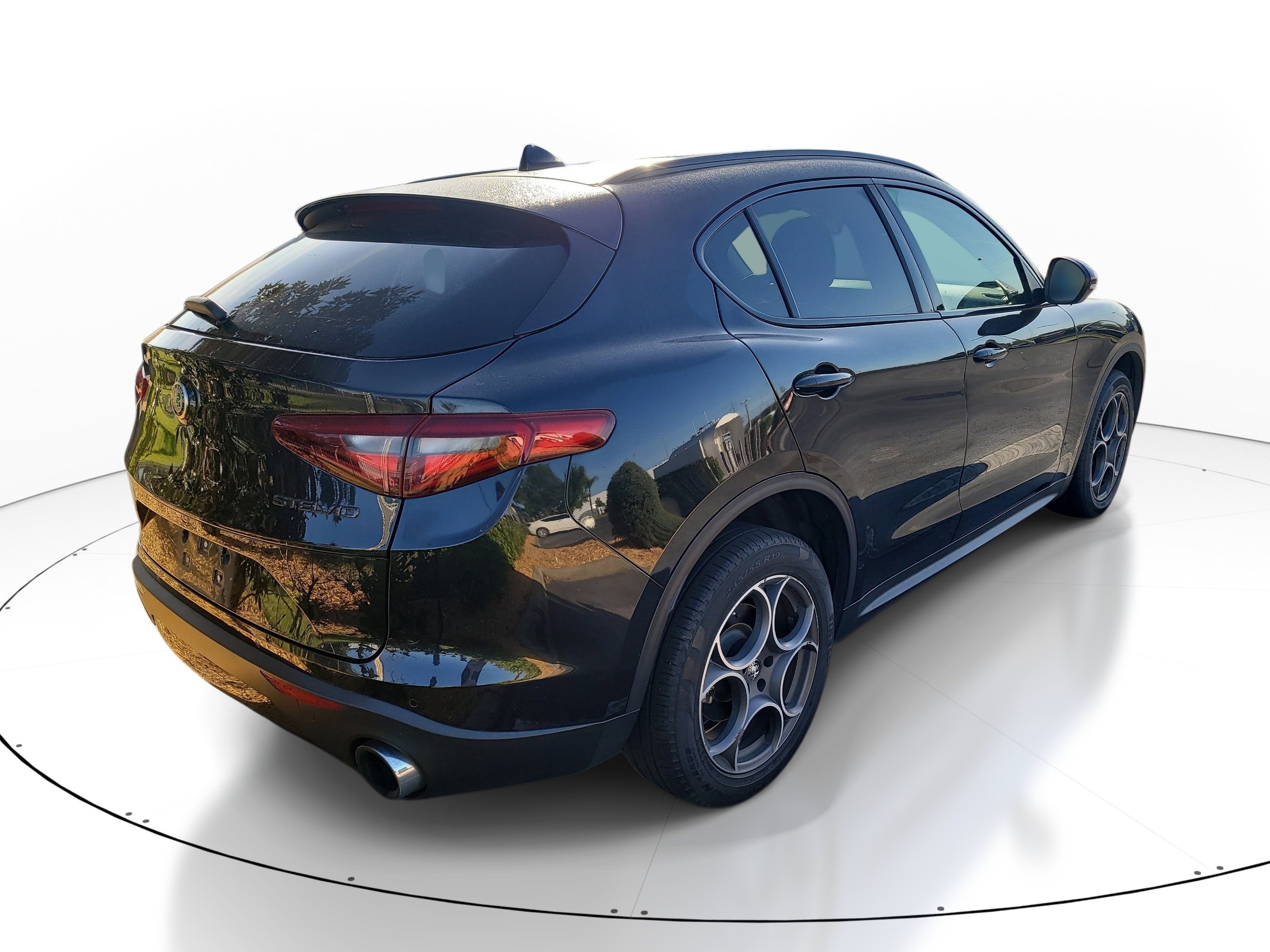 Used 2021 Alfa Romeo Stelvio Sprint w/ Nero Edizione image 7