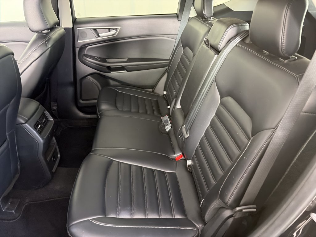 Used 2024 Ford Edge SEL AWD/4WD image 13