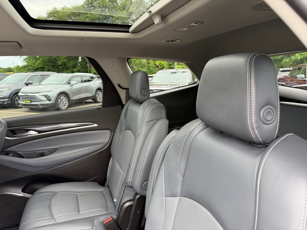 Certified 2018 Buick Enclave Premium AWD/4WD image 11