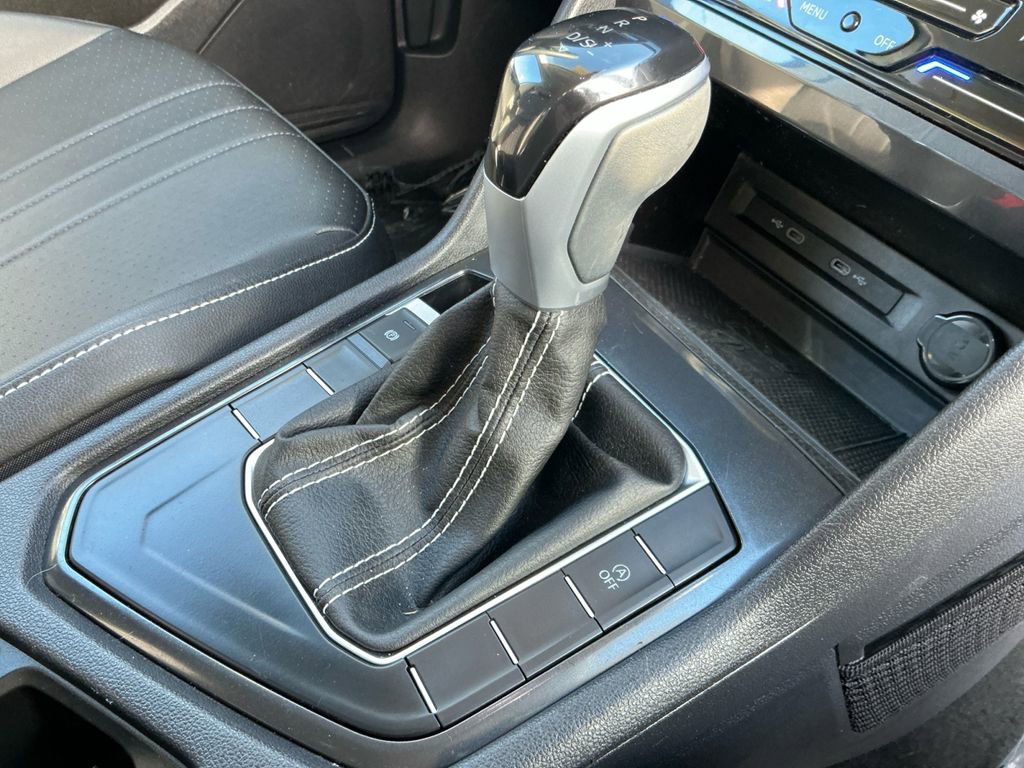 Used 2023 Volkswagen Tiguan SE image 17