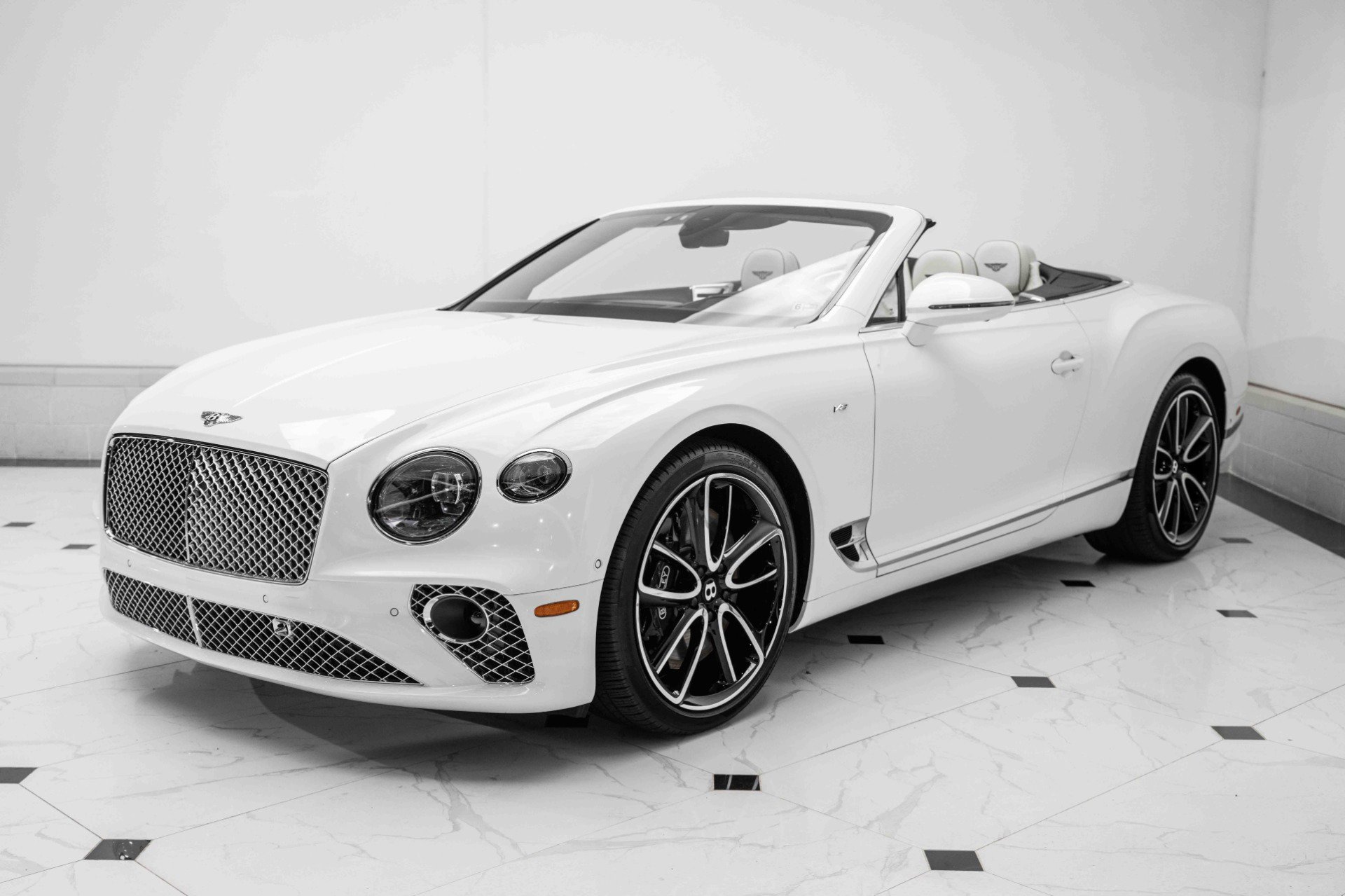 Used 2022 Bentley Continental GT image 9