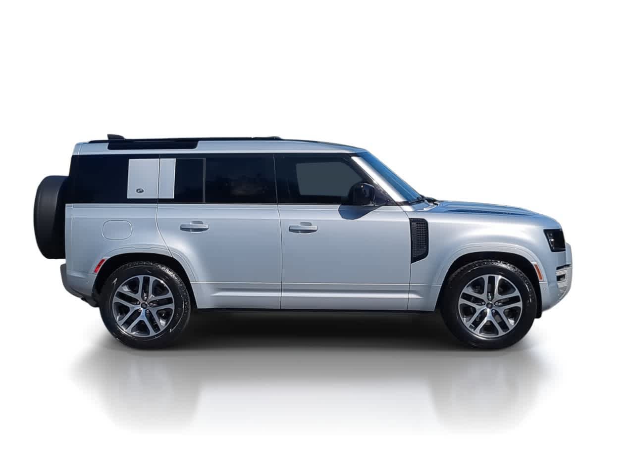 Used 2022 Land Rover Defender 110 XS Edition AWD/4WD image 9