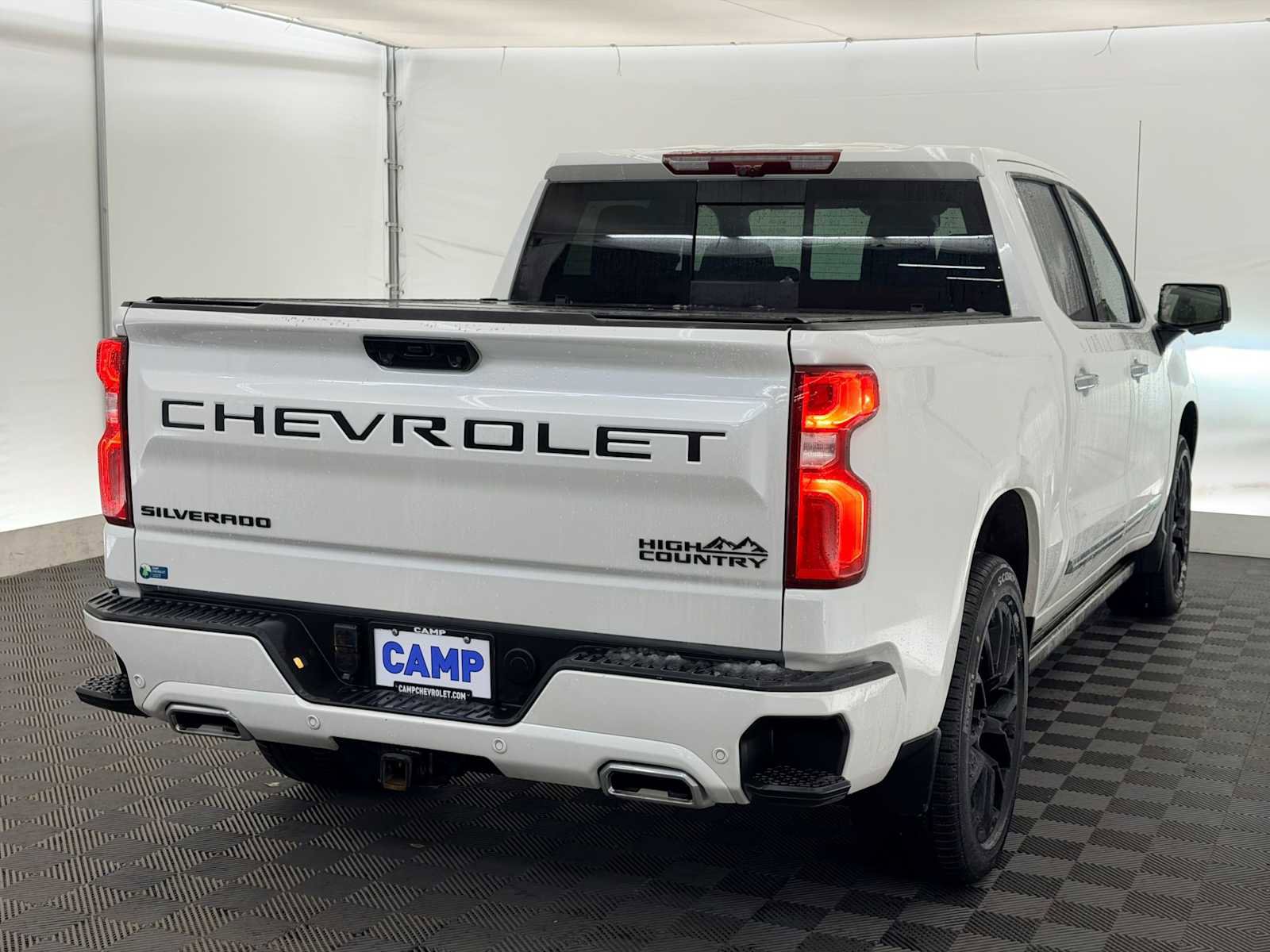 Used 2024 Chevrolet Silverado 1500 High Country AWD/4WD image 6