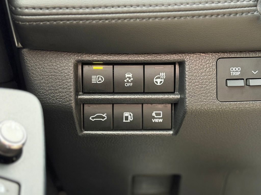 Used 2022 Toyota Avalon Limited w/ Advanced Safety Package FWD image 24