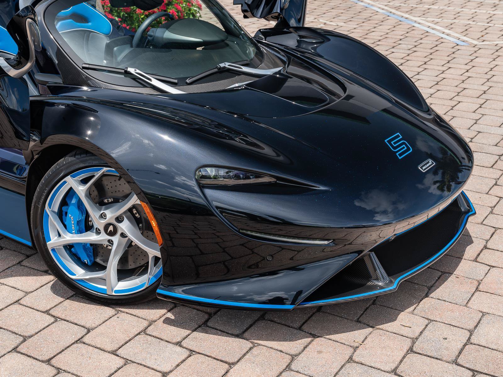 Used 2021 McLaren Elva RWD image 7