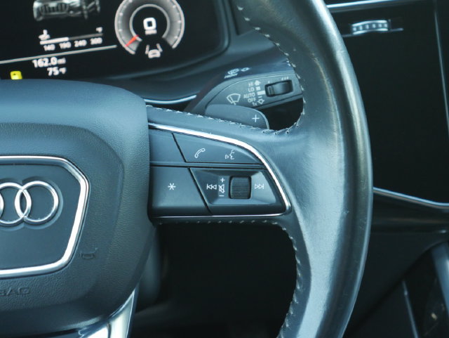 Used 2019 Audi Q8 Premium Plus w/ Premium Plus AWD/4WD image 18