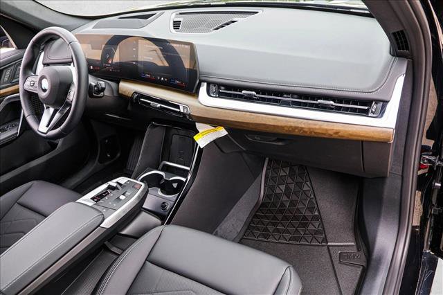 Certified 2025 BMW X1 xDrive28i w/ Technology Package image 24