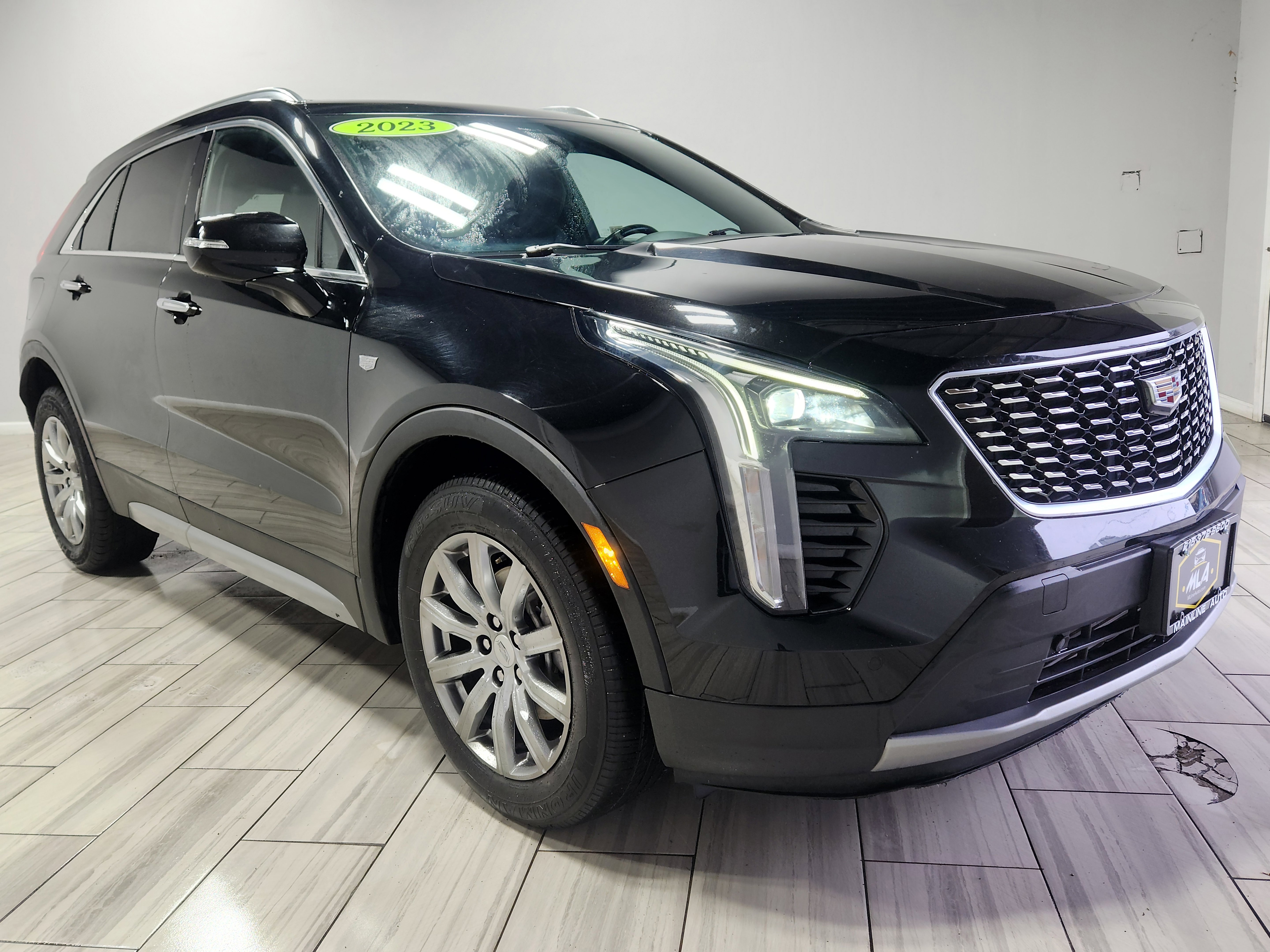 Used 2023 Cadillac XT4 Premium Luxury AWD/4WD image 7