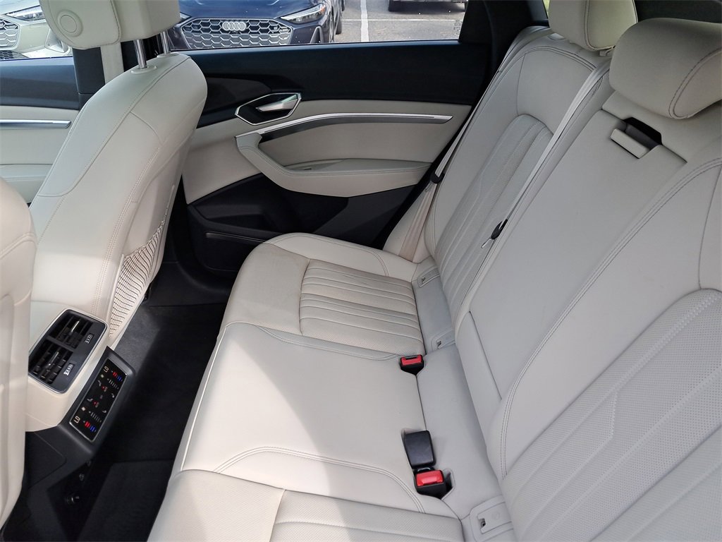 Certified 2024 Audi Q8 e-tron Premium Plus w/ Premium Plus Package image 26