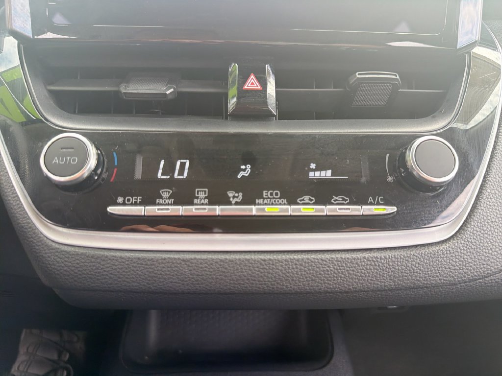 Used 2024 Toyota Corolla LE FWD image 17